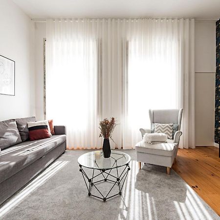 Lovelystay - Cativo Studio Downtown By Metro Station Porto Dış mekan fotoğraf