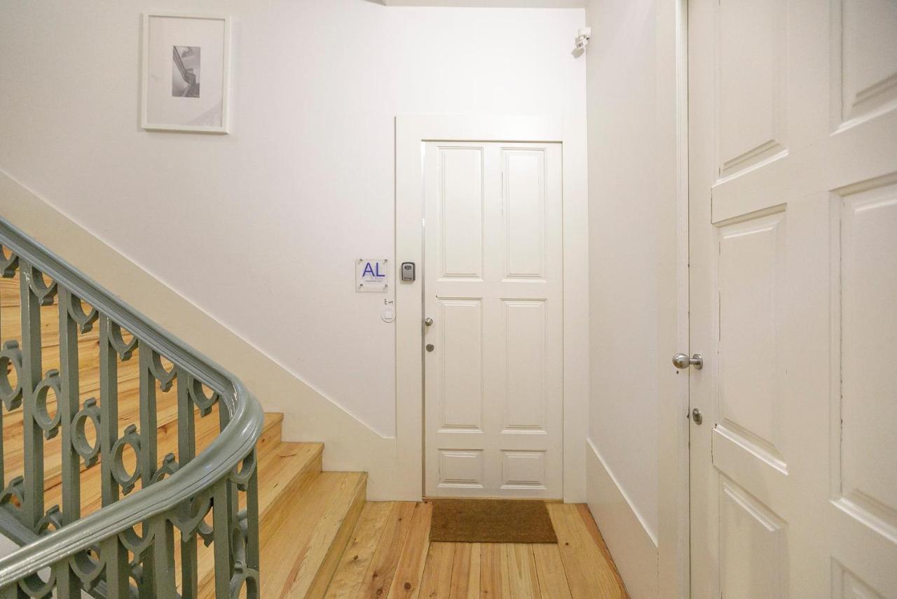 Lovelystay - Cativo Studio Downtown By Metro Station Porto Dış mekan fotoğraf