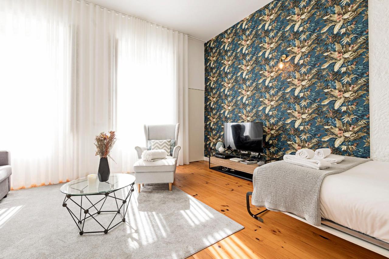 Lovelystay - Cativo Studio Downtown By Metro Station Porto Dış mekan fotoğraf
