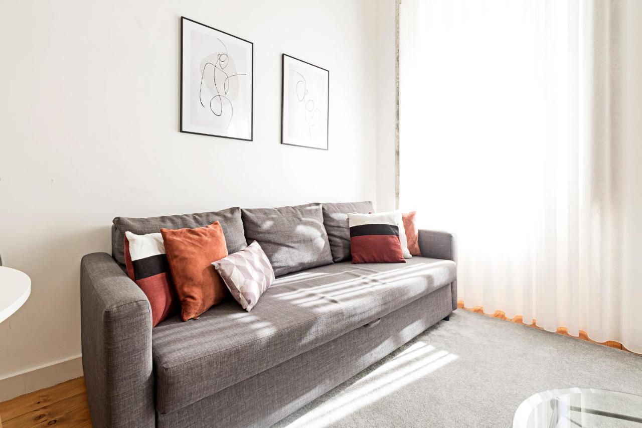 Lovelystay - Cativo Studio Downtown By Metro Station Porto Dış mekan fotoğraf