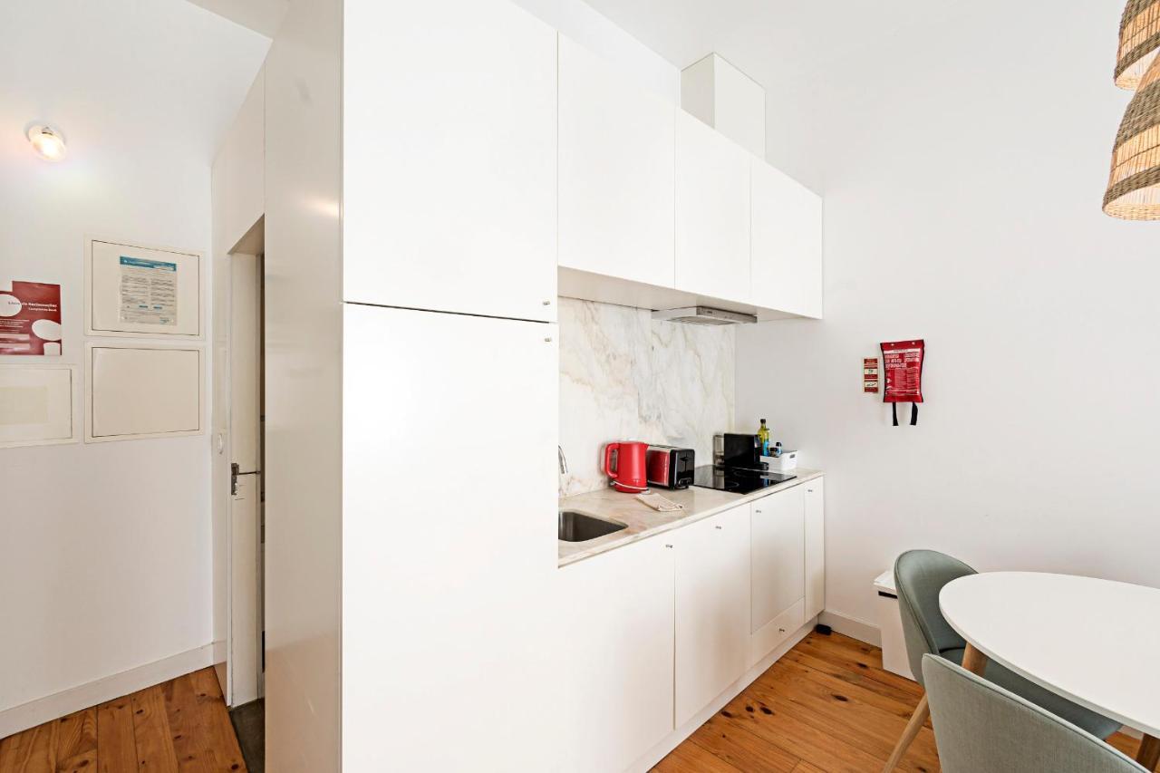 Lovelystay - Cativo Studio Downtown By Metro Station Porto Dış mekan fotoğraf